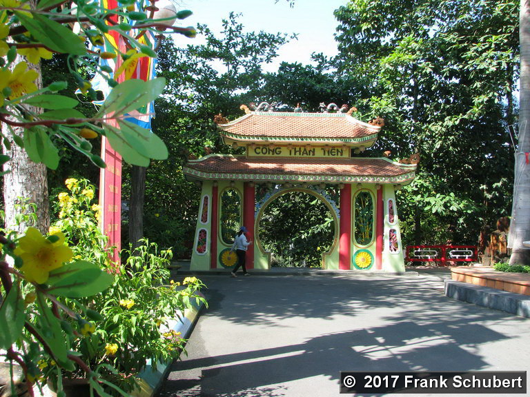 Suoi Tien Park