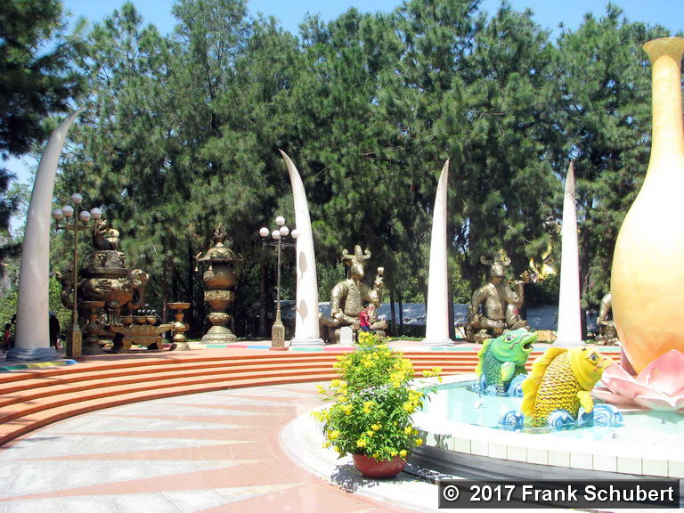 Suoi Tien Park